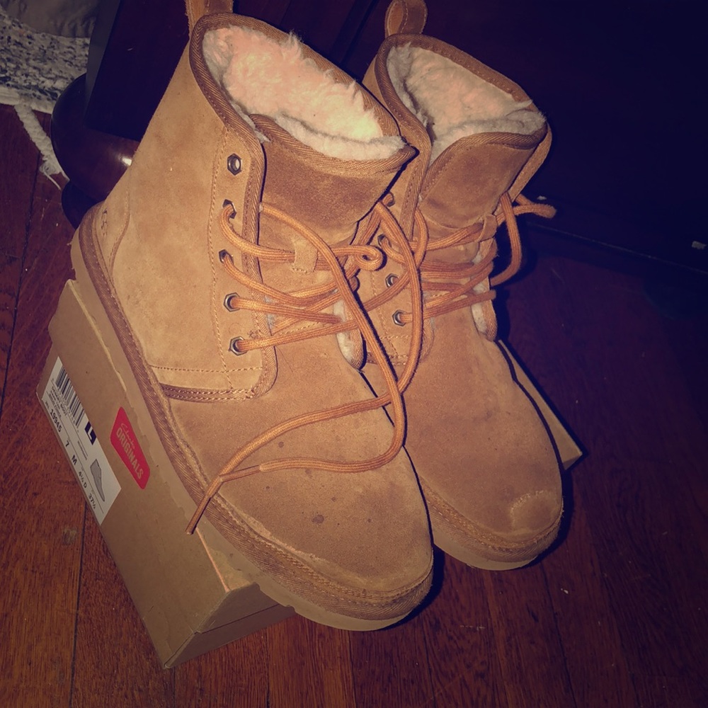 Men’s size 9 UGG